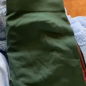 4-Pieces High Waist Tummy Control Side-Ribbed Butt-Lifting Seamless Shorts, Lightweighted Summer Shorts,  Stretchy Womenswear Bottom