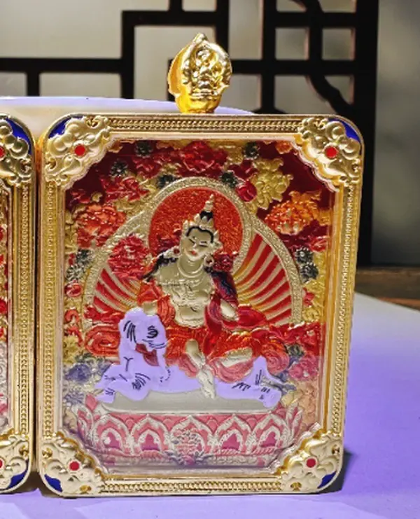 Cat Eye Buddha Gold-Plated Thangka Necklace Pendant Size: 57 mm / 47 mm / 8 mm; Chain Length: 74 cm (range)