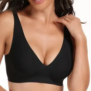 Wireless comfortable bra, supportive lift design with light padding, easy to wear for smooth natural shaping.