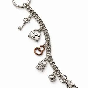 Silver Chic Charm Keychain Minimal Luxe Edition - Elegant and Stylish Accessory for Everyday Use