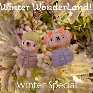 SnowPuff The Cat Keychain!
