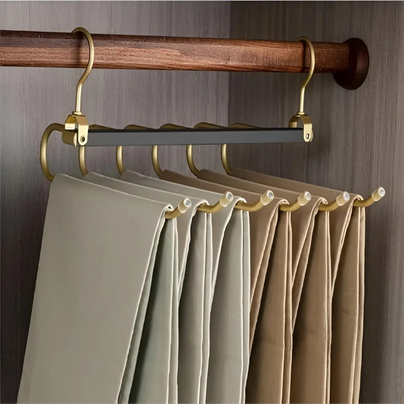 VALORA Luxe Hanger - Elevate your wardrobe with the VALORA Luxe Hanger.