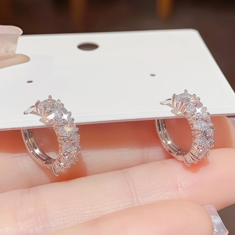 Fashionable and elegant earrings, sparkling accessories for women, earrings for women, Full diamond circular ear ring design,stylish accessories, casual and fashionable jewelry, Mother's Day and Valentine's Day gifts, jewelry gifts for her