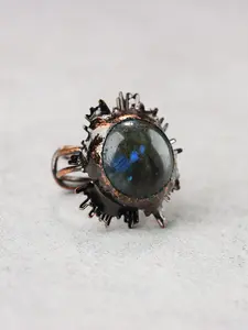 Patinated Copper & Labradorite Cabochon Statement Ring - Organic Beetle-Inspired Design