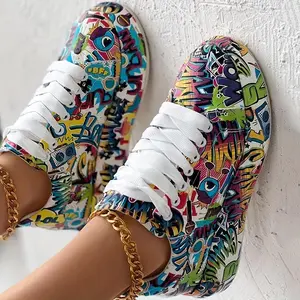 Women’s graffiti print sports shoes, fashionable lace-up low-top platform sneakers, casual skate shoes