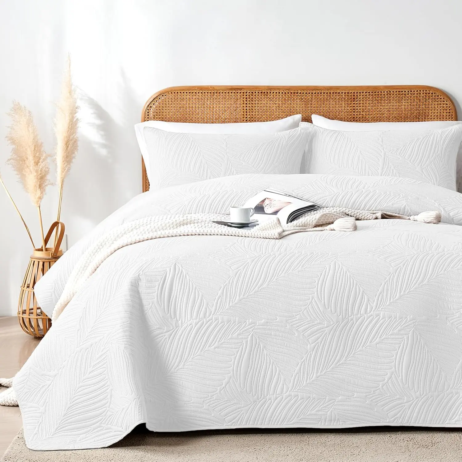 Queen Quilt Bedding Set,Bedspread,Bed Coverlet With 2 Pillowcase,Without Filler,Breathable And Comfortable,Quilts Queen Full Size For All Seasons,Bedspreads Coverlets Bed Cover With Leaf Pattern, 3 Piece