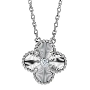 Pre-owned Van Cleef & Arpels Holiday 2020 Vintage Alhambra Pendant Necklace