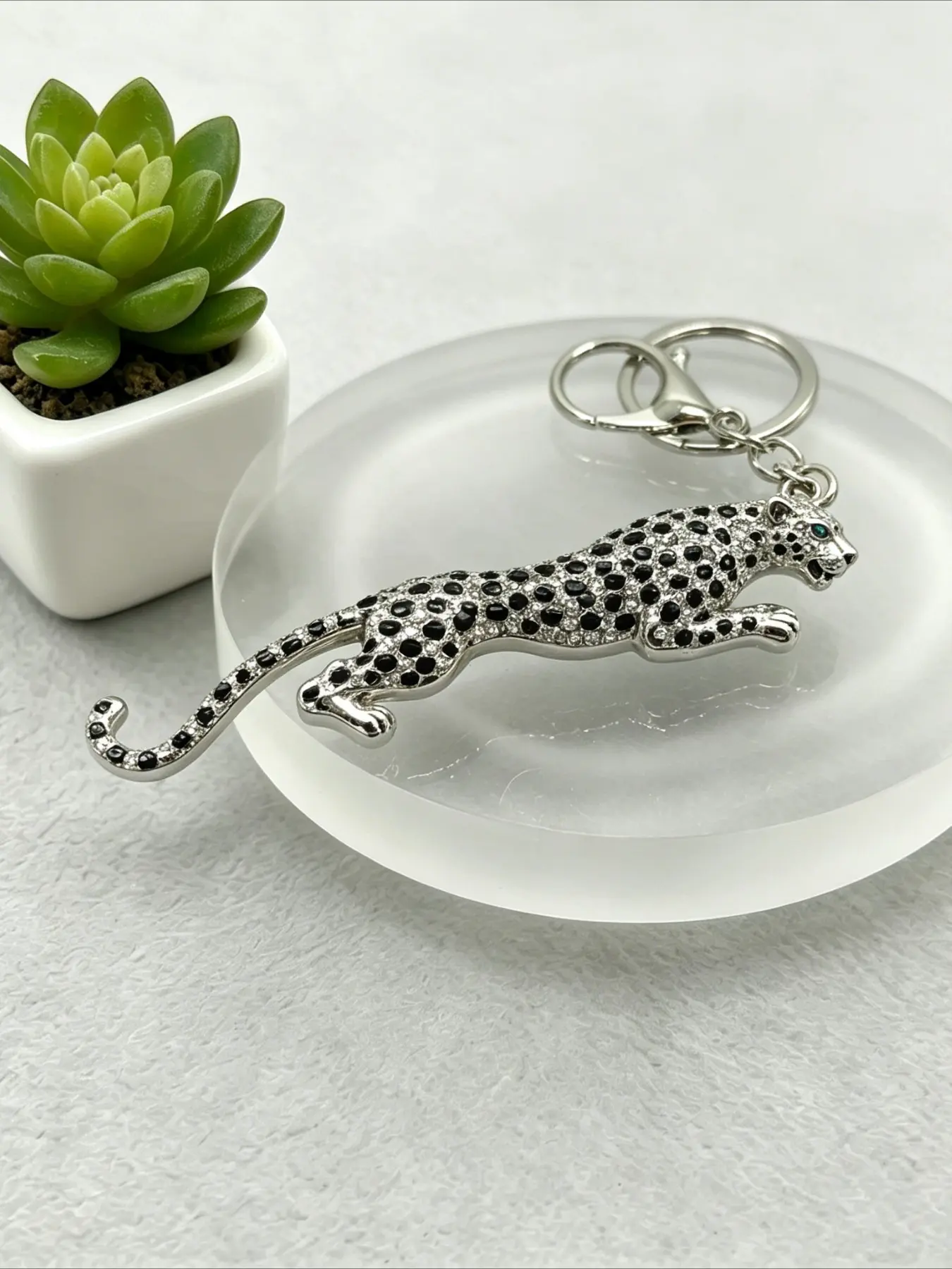 1PC Luxury Leopard Keychain Rhinestone Bag Charm Keychain for Bags Elegant Animal Key Ring Accessories Key Charms Bling Bling Keychains