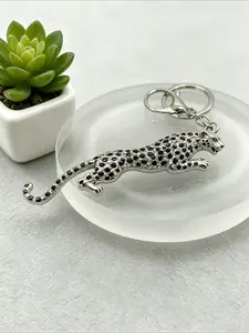 1PC Luxury Leopard Keychain Rhinestone Bag Charm Elegant Animal Key Ring Accessories