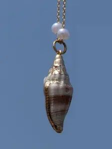 Summer Beach Style Necklace with Gold Trim Natural Shell Pendant, Elegant Jewelry for Women, Perfect Gift for Her