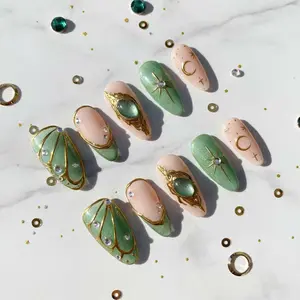 Emerald Moon Press-On Nails Green Glitter Moon Star Charms Nail Handy XS S M L Customizable Luxury Fake Nails