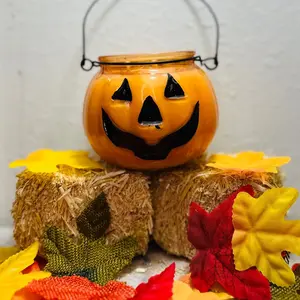Fall Scented Pumpkin Jar Candle - Cozy Autumn Decor with Festive Pumpkin Design & Warm Comforting Scent for Home Decor