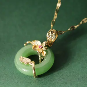 Green Peace Buckle Necklace with Lotus Leaf Pendant – Elegant Jewelry for Women