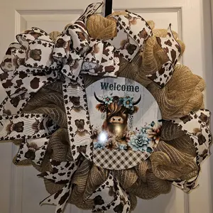 Highland Cow Deco Mesh Wreath - Cow Design with Cow Print Bows, "Welcome" Sign, and Decorative Elements