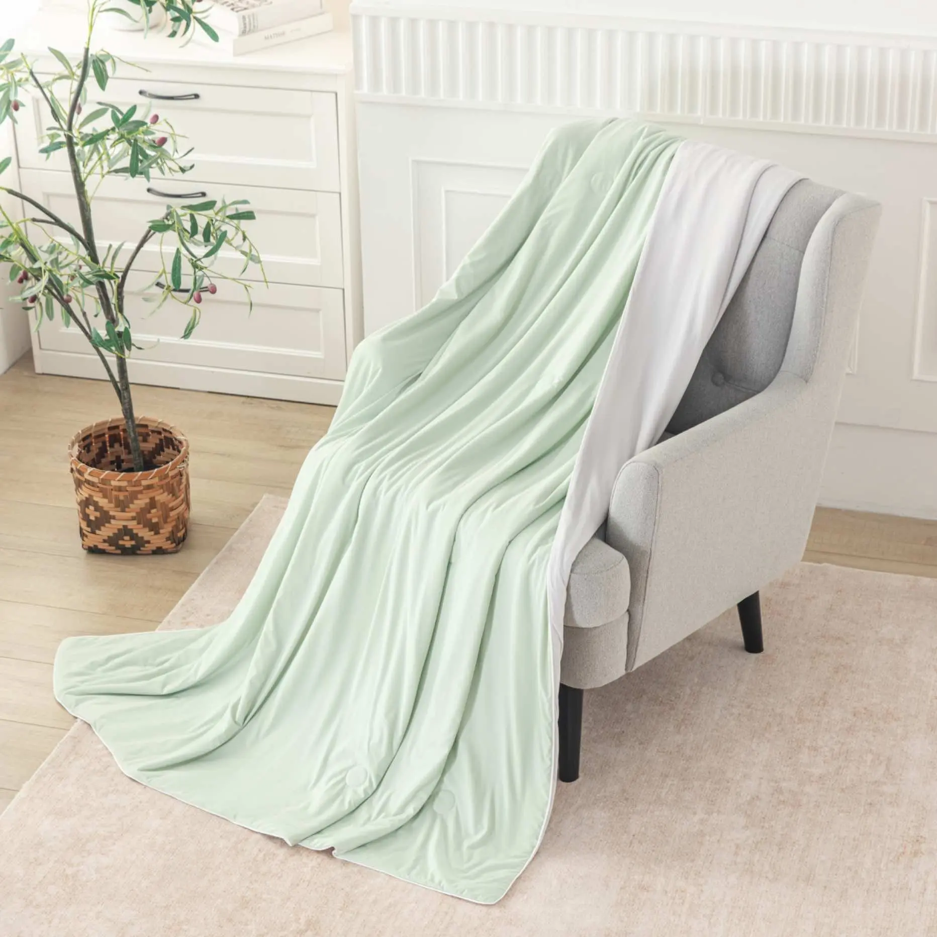 Cold Touch Sleep Quilt – Breathable Summer Bed Cover That Feels Fresh the Moment You Touch It
