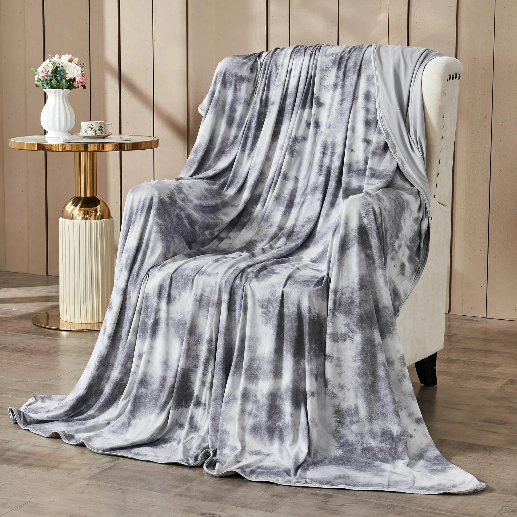 Summer Cooling Blanket for Hot Sleepers, Blue Queen Size Bed Cover, Breathable & Soft, Lightweight Cool Blanket, Perfect for Bed, Couch, Travel, Camping