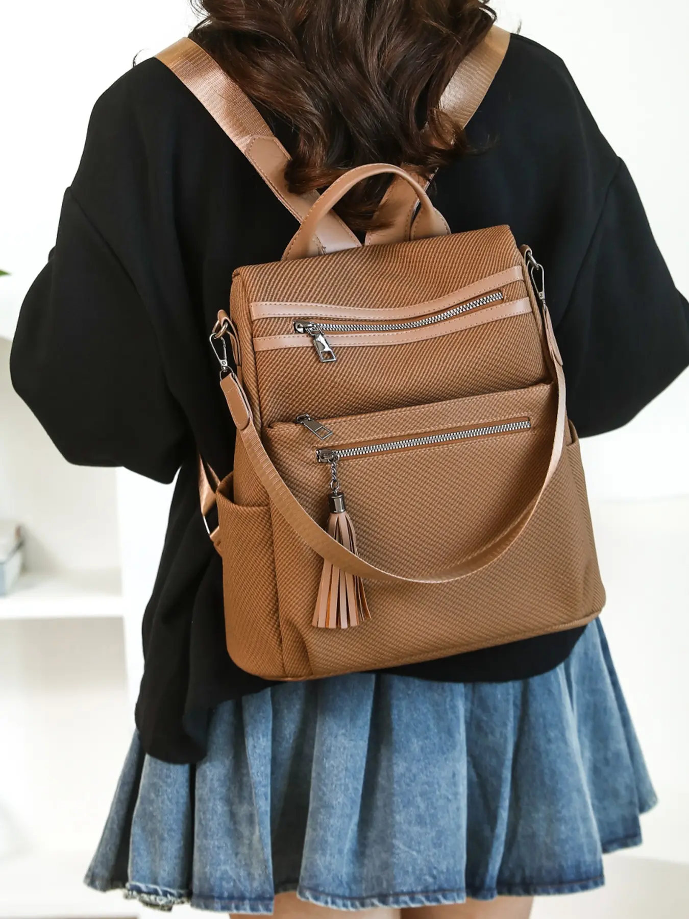 1pc  Retro tassel backpack with high-quality texture and durable tassel pendant details, full of multiple compartments, anti-theft design suitable for commuting to school, versatile and practical women's backpack