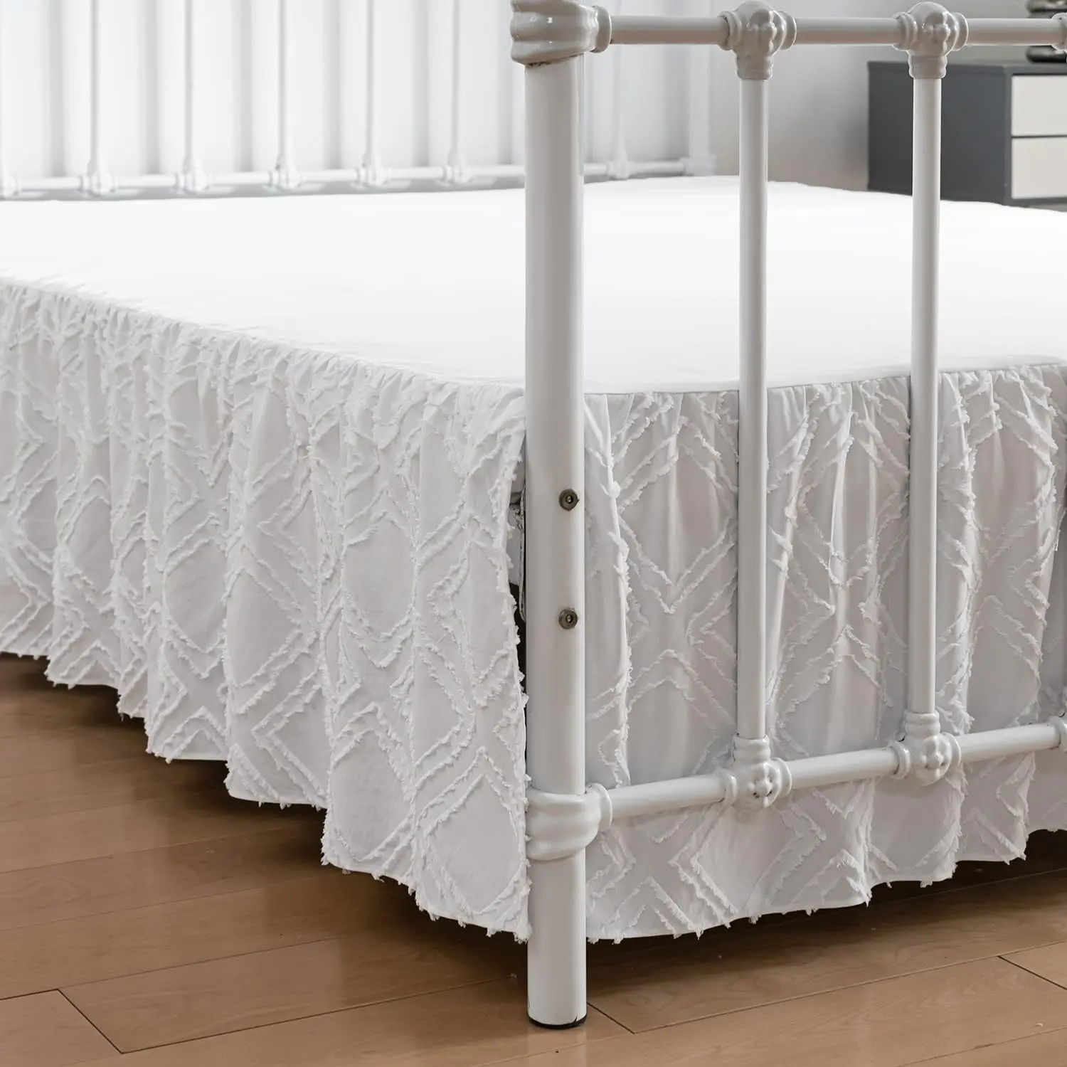 Tufted King Size Bed Skirt, Ruffled with Split Corners, 16 Inch Drop, Square Boho, White