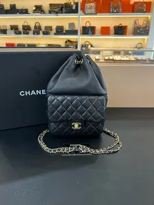 Pre-owned CHANEL SN21 Lambskin Quilted Small in Seoul Backpack Black