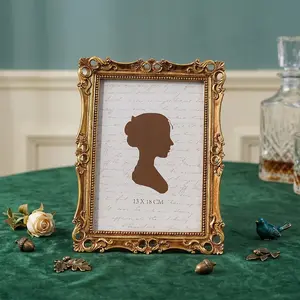 Vintage Resin Photo Frame, European Elegant Floral Design, Hand-Painted Home Decor, Ideal for Photo Display and Photography Props