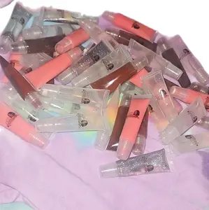 Handmade Vegan Lipgloss - Durable and Long-Lasting Formula - Ideal for Everyday Use Cosmetic