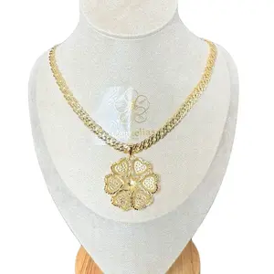 Cod 7019 Spanish Chain 18 Inches Long 7mm Wide with Clover Pendant Gold-Tone Necklace