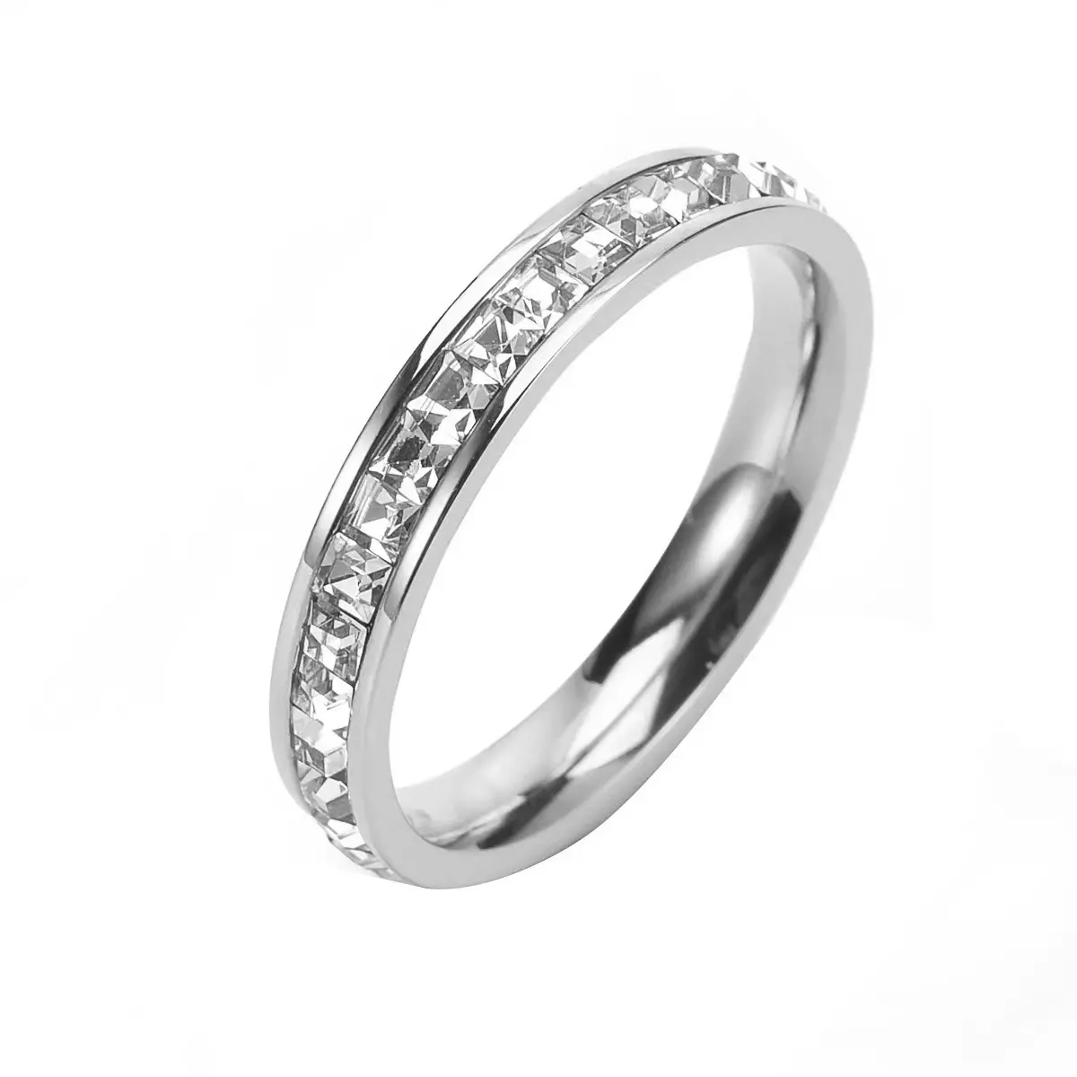 many difrent rings and bracelets you can choose