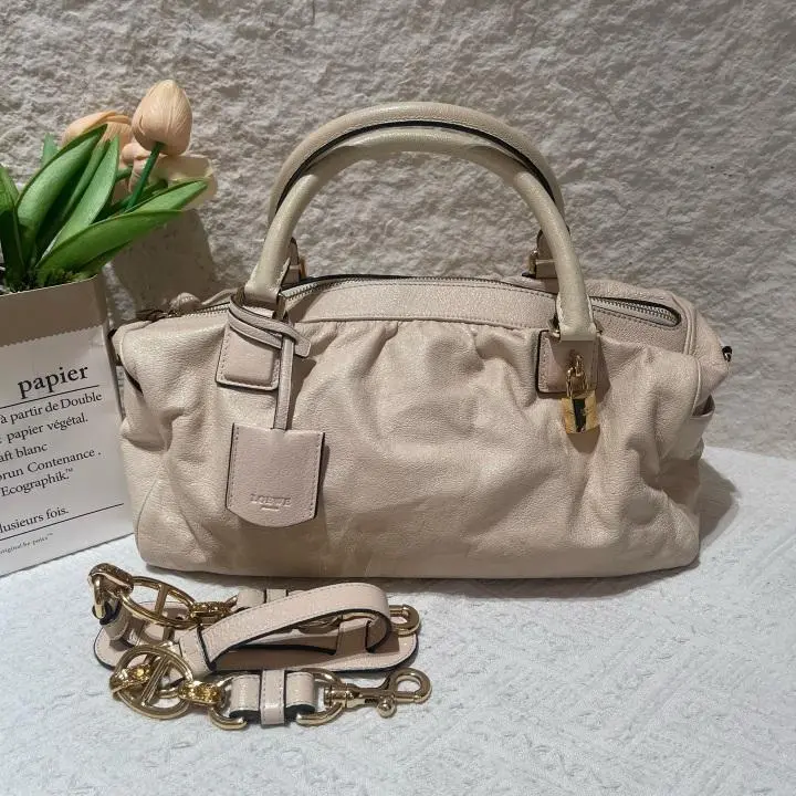 Pre-owned Loewe Nappa Aire Ivory Leather 2Way Handbag 21770328