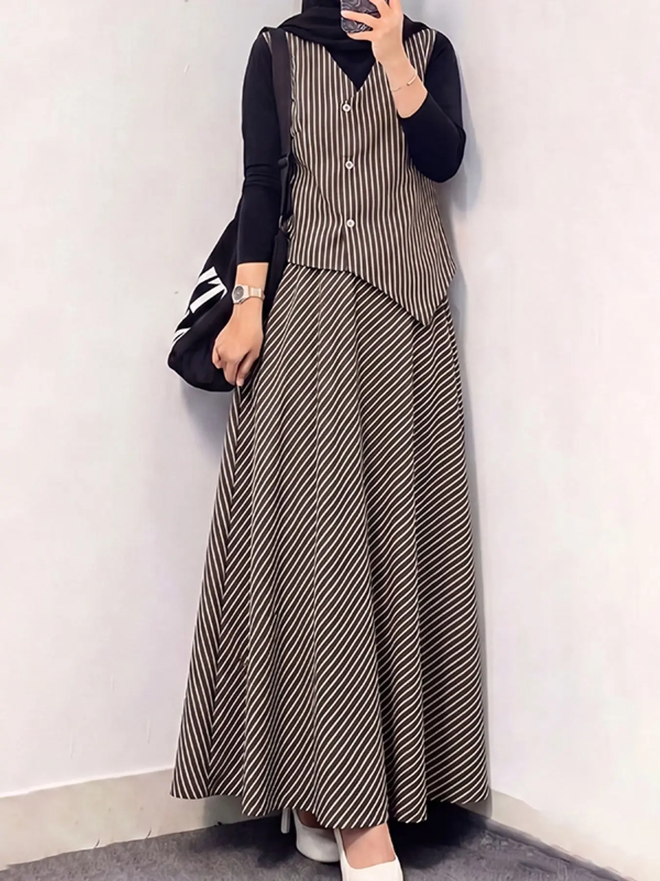 Striped Two-Piece Set, Matching Set, Long Sleeve Top with Buttons, Elastic Waist Skirt, Skirt Sets, Casual Loose-Fit, Spring & Fall Fashion, Clothes Sets