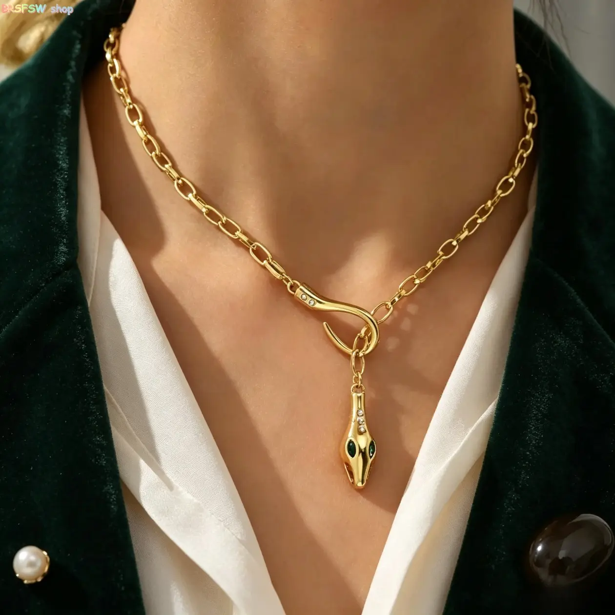 2026 Women's High-End Metal Snake-Shaped Diamond Pendant Clavicle Necklace - Vintage-Style Subtle Luxury Accessory for Casual, Outdoor Wear (Sports & Outdoor Compatible), Accessories