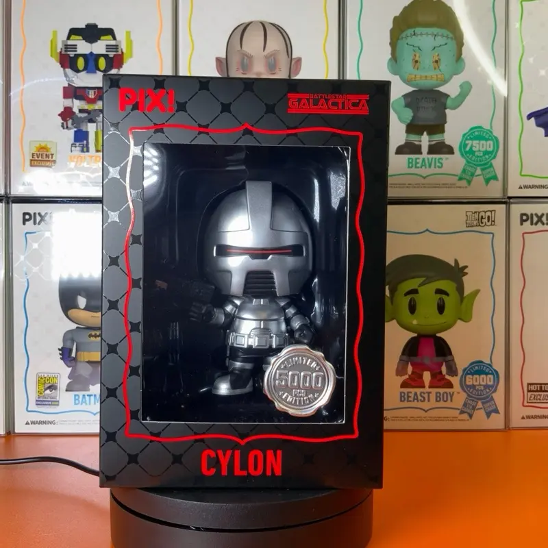 Thrilljoy Pix! Battlestar Galactica Cylon Confirmed Hero Limited Edition 5000 pcs Collectible Figure