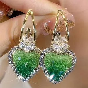 Elegant heart-shaped green crystal pendant earrings with diamond accents—sparkling handmade jewelry, hypoallergenic, suitable for daily wear or gatherings, an ideal Valentine’s Day gift, everyday earrings