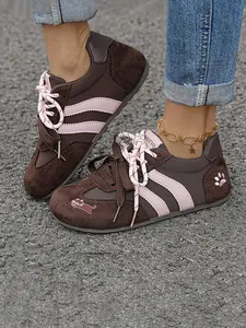 Women's Cute Cat Paw Embroidery German Training Shoes, Retro Lace-Up Flat Casual Sneakers, Comfortable Non-Slip Low Top Walking Shoes