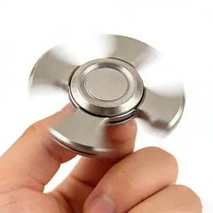 3-in-1 Zinc Alloy Fidget Spinner – Magnetic Click & Spin EDC Toy for Men, Cool Desk Gadget Gift for Him