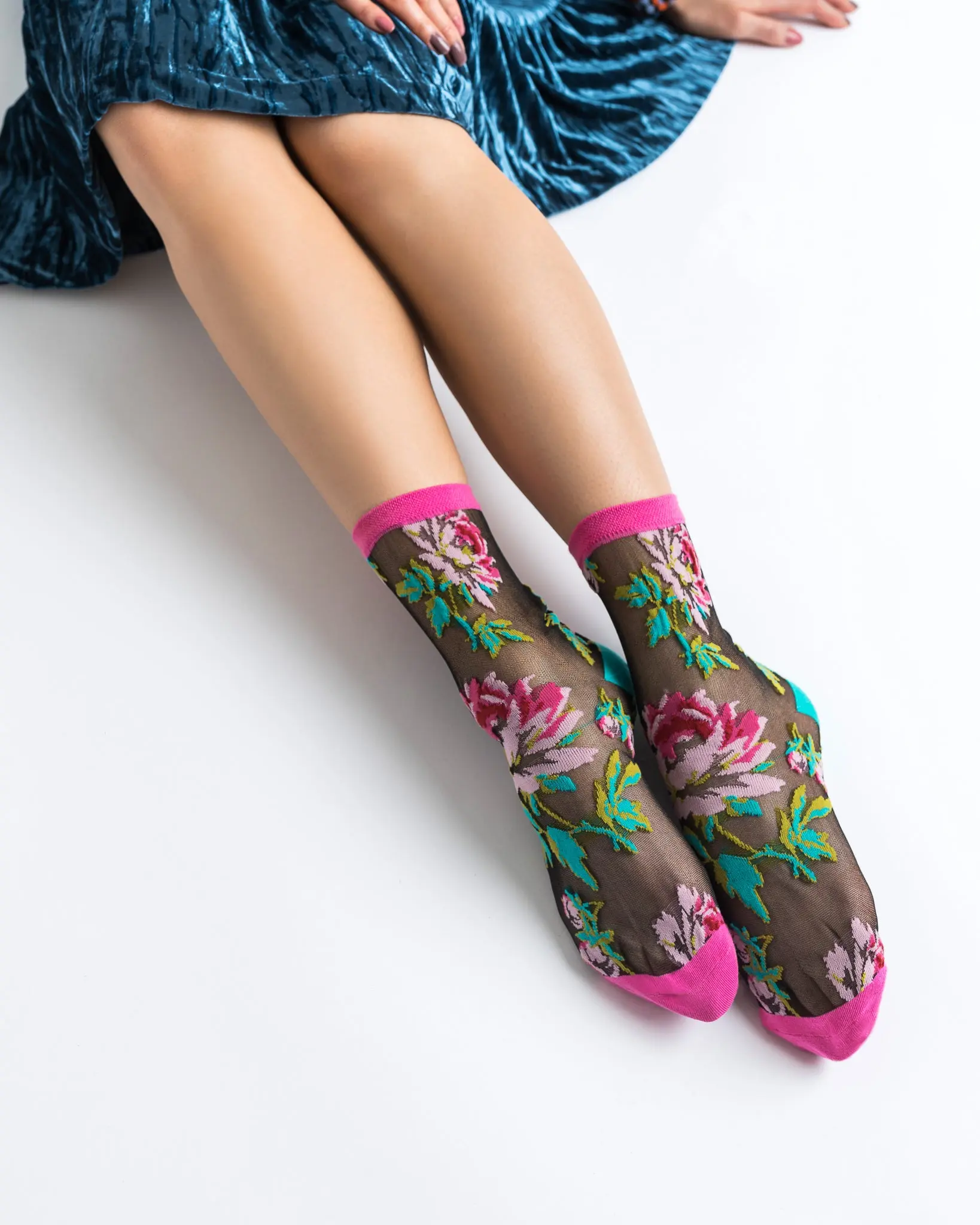 English Rose Black Sheer Crew Sock English Rose Black Sheer Crew Sock