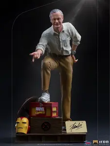 Iron Studios Stan Lee Deluxe Art Scale Statue