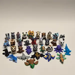 Minis Pocket Pals Fun Size Pets Highly Detailed 1 1/2" to 2 1/4" Long for Ages 3 and Up