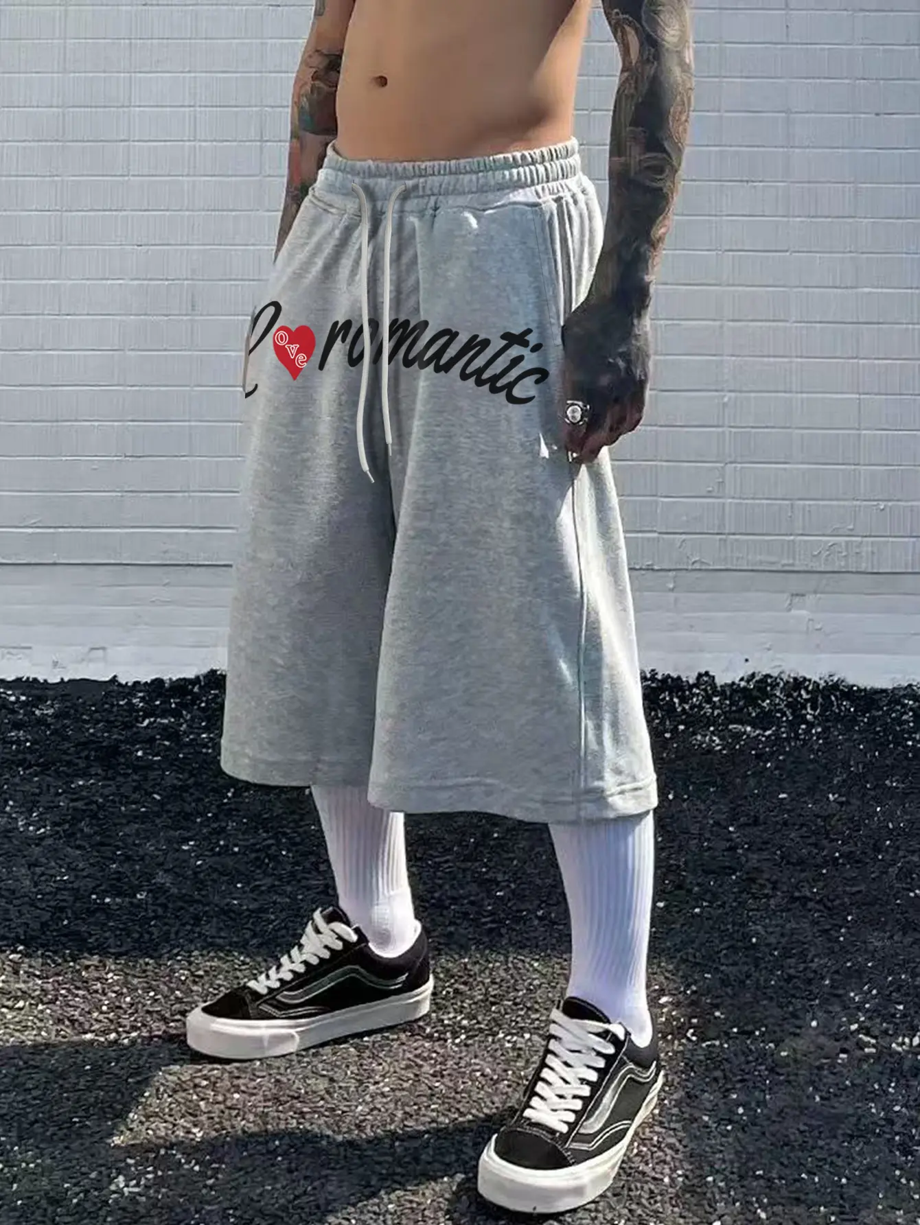 Mens 3 4 Length Sweat Shorts Baggy Wide Leg Below Knee Shorts Drawstring Elastic Waist Graphic Print Streetwear Shorts Loose Fit Casual Lounge Gym Workout Skater Hip Hop Y2K Athletic Long Shorts Summer Daily Wear Outfit Vacation Beach Festival Street Fits