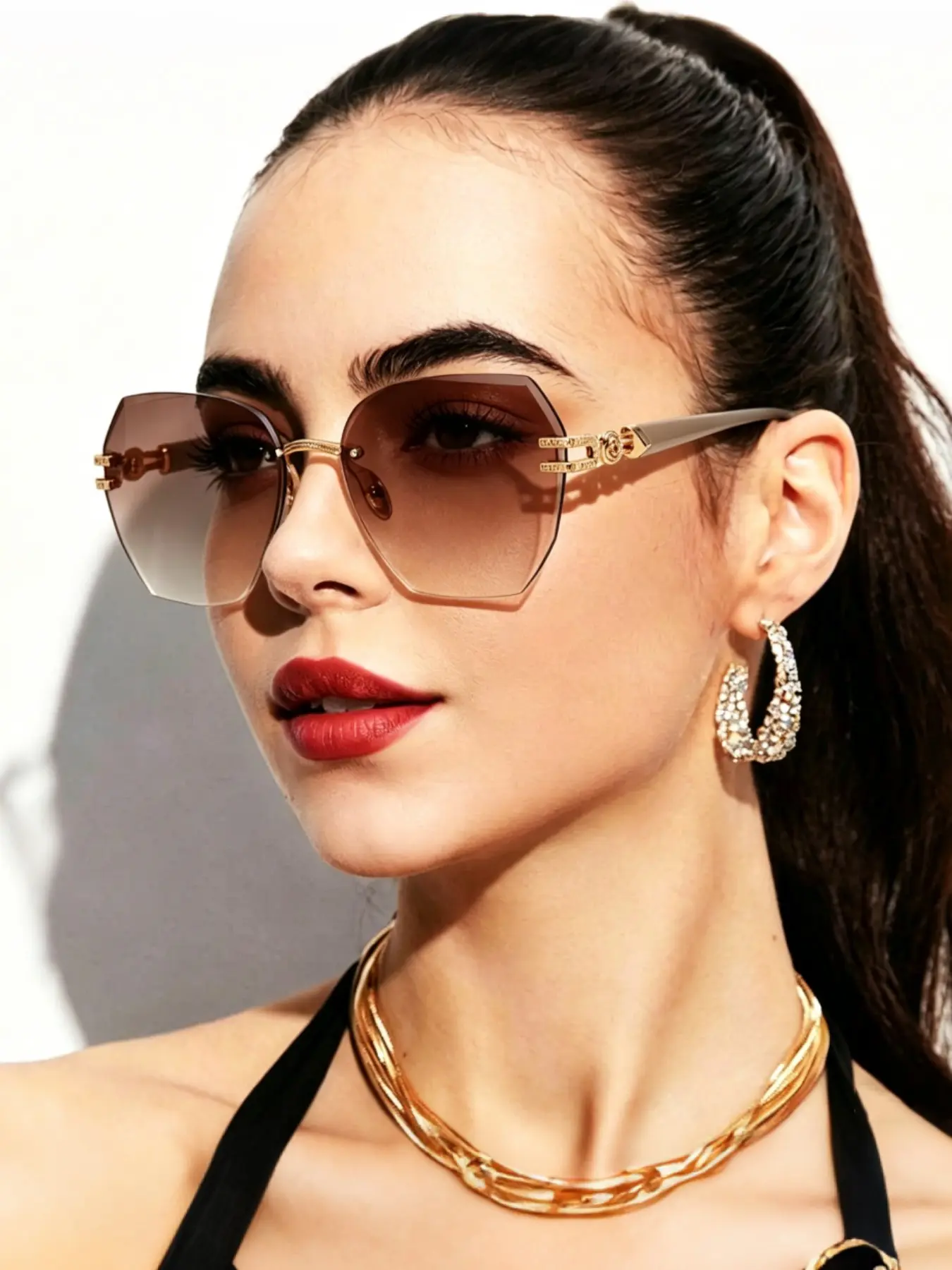 Vintage Oval Narrow Frame Sunglasses for Women and Men, Stylish Sunglasses, Hexagonal Golden Metal Sunglasses with UV Protection, Summer Sunglasses, Fashion Sunglasses