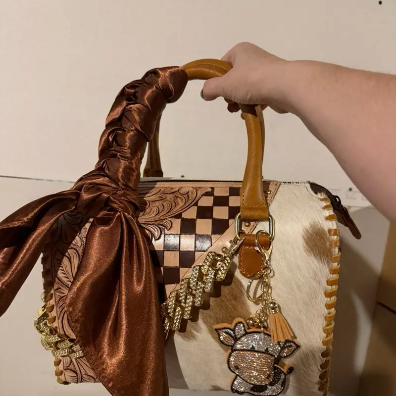 Dressed up accessories for Medium Speedy you pick on my live