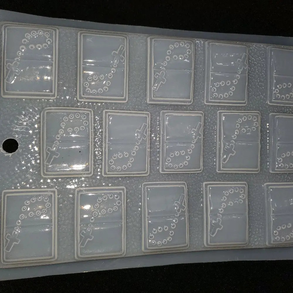 Small Gelatin Mold (Bible + Rosary)