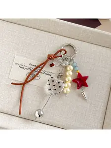 Handmade beaded ins-style bag charm, personalized keychain, original new vintage pentagram ornament pendant