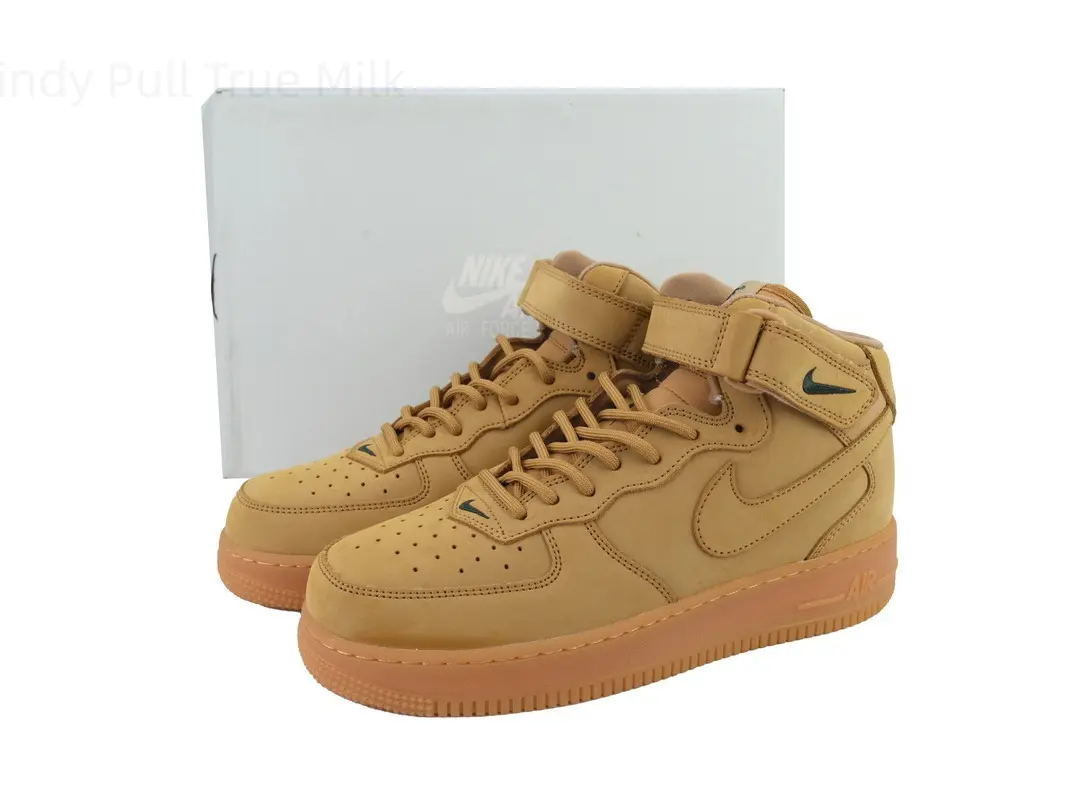 Full wheat suede mid-top skate boots, mini dark tone stitched side logo, matching vintage tan gum rubber outsole, adjustable ankle strap design, unisex rugged trainers for old-school hip-hop, cargo pants and outdoor street fits