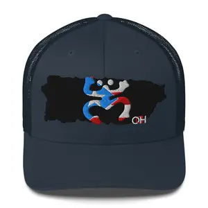 Isla, Coqui y Bandera Trucker Hat