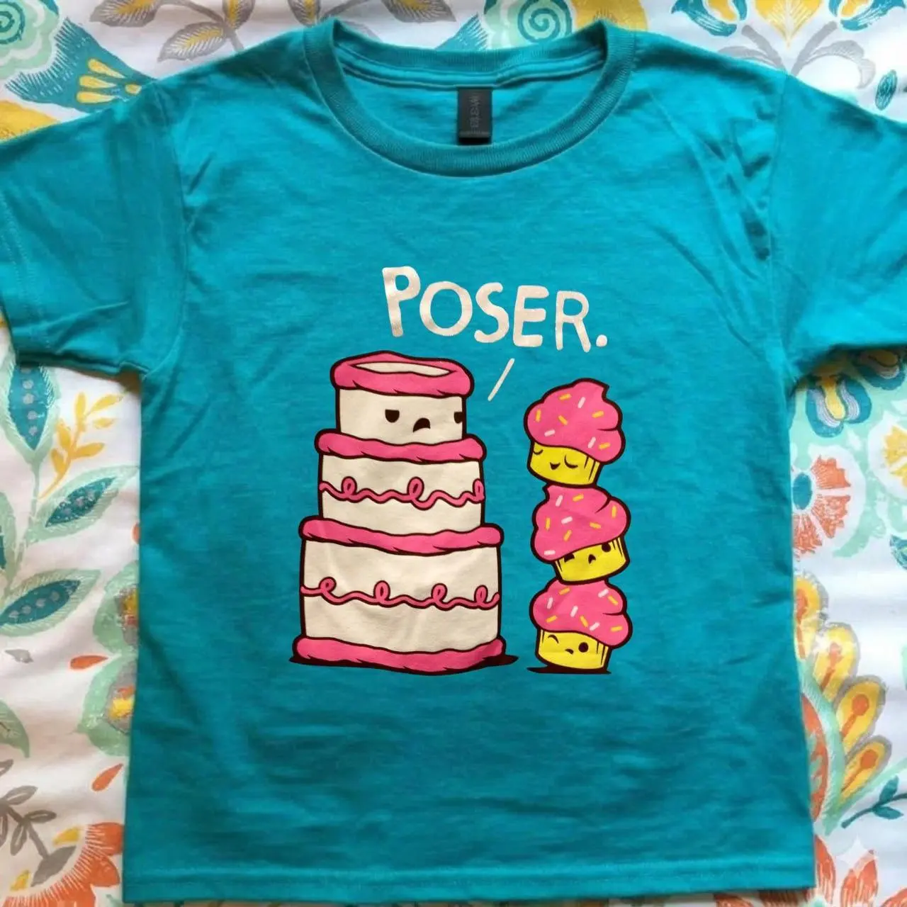Poser T-shirt Vintage Poser Cake vs Cupcakes Funny Graphic Tee, Retro Cute Dessert Humor Teal Shirt, Loose Fit Top