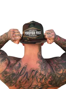 TheDriveClothing FOREVER FREE GREEN CAMO HAT – Flat Bill Snapback Trucker Cap, Green Camo With White Front Print And Custom Gold Wings, Mesh Back Streetwear Hat