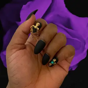 Chain Gang Press On Nails(Matte Black)