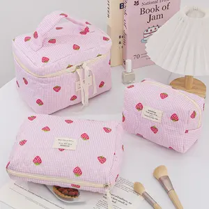 Strawberry Pattern Makeup Bag Set, 3 Counts/set Large Capacity Cosmetic Storage Bag, Zipper Makeup Organizer for Travel, Outing, Travel Cosmetic Bags
