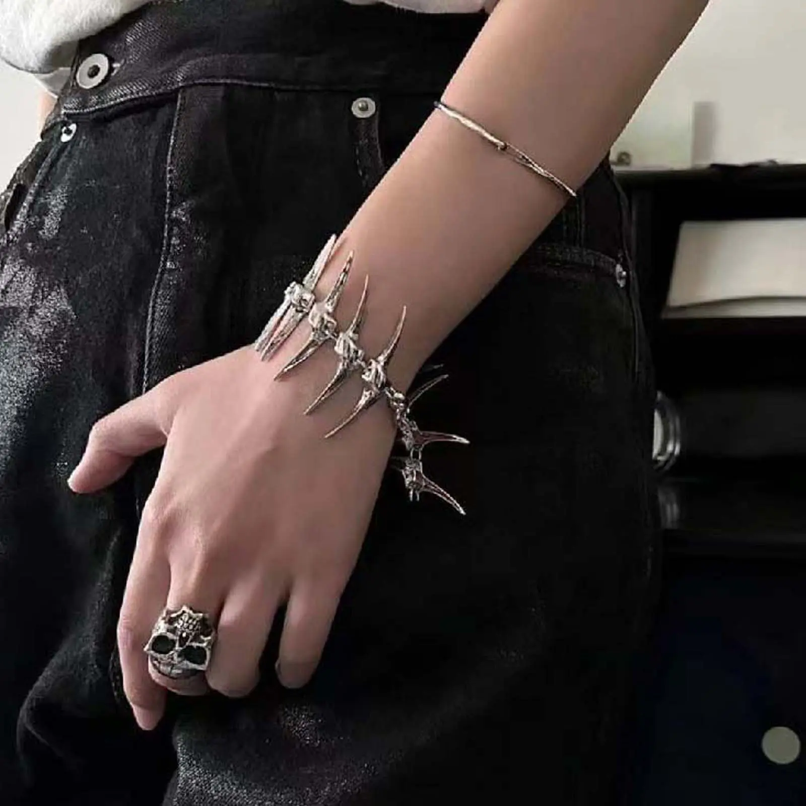 Silver-Tone Fishbone Cuff Bangle for Adults, Bold & Edgy Unisex Jewelry with a Glossy Finish, Lightweight for Daily Wear, Bold And Trendy, Edgy Modern Elegance, Glossy Fishbone Inspired Design, Unique Fashion Statement, Thorn Detail