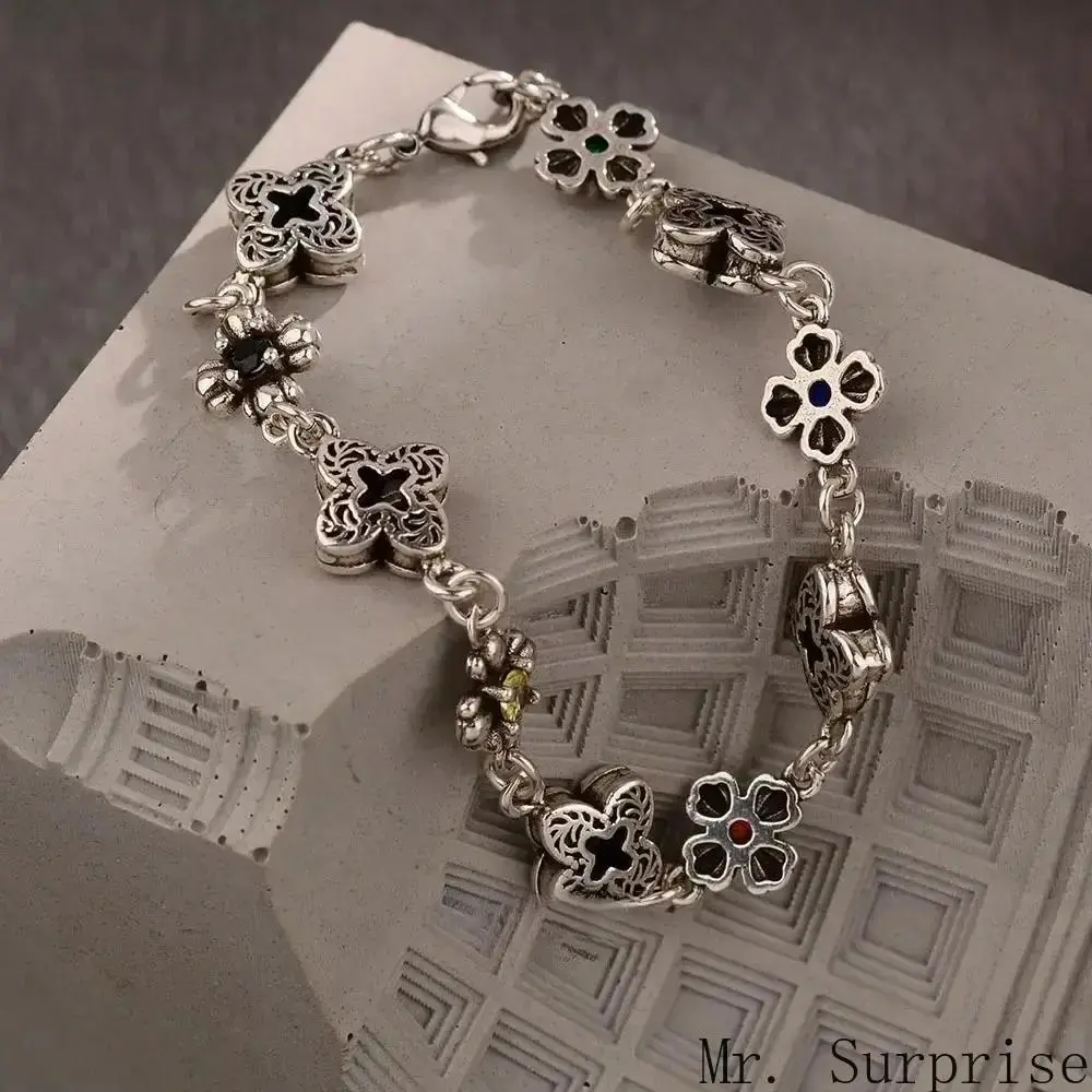 Women's Silver Heart Motif Paper Clip Bracelet - Irregular Trendy Chain Bracelet, Fashion Costume Jewelry Gift for Sports Enthusiasts, Bracelets